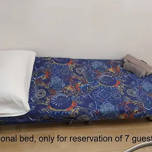  Appartement Your Lovely Home, Porta Venezia-1 Queen Bed, 3 Single Beds, 1 Sofa Bed-