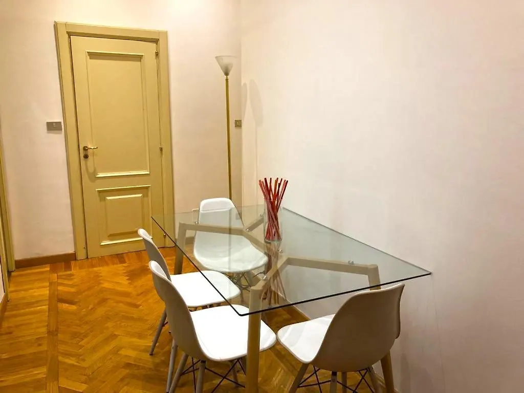 Castel Morrone Apartment Milan