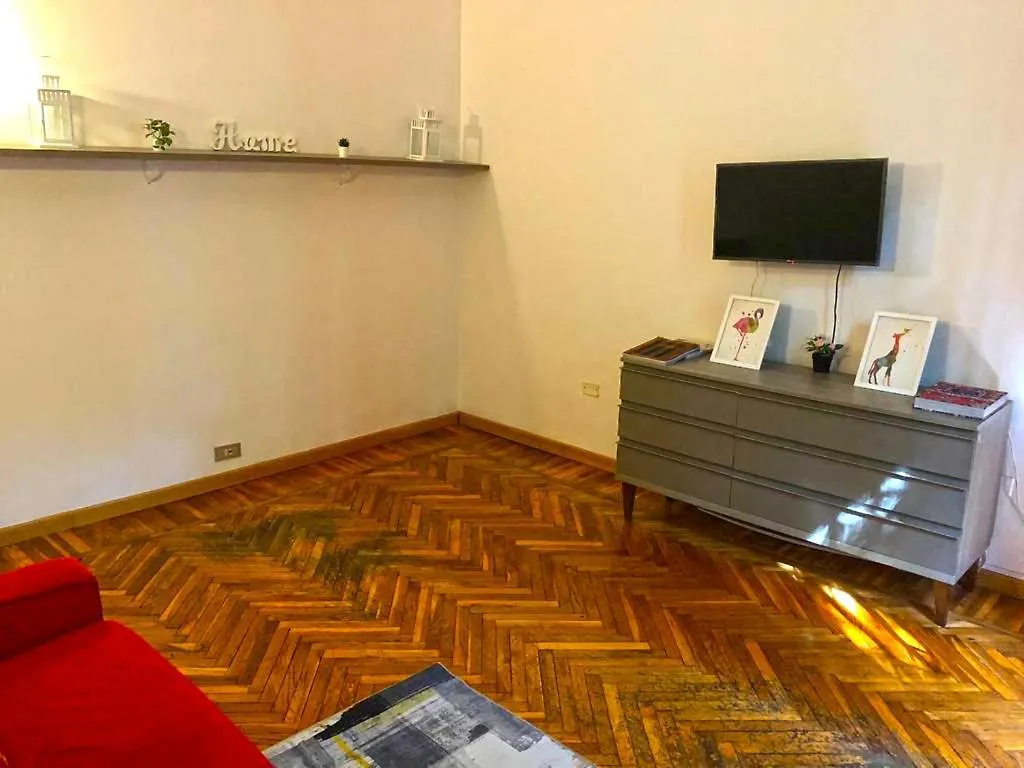 Castel Morrone Apartment Milano